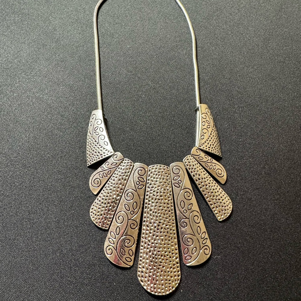 Beautiful chrome metal necklace